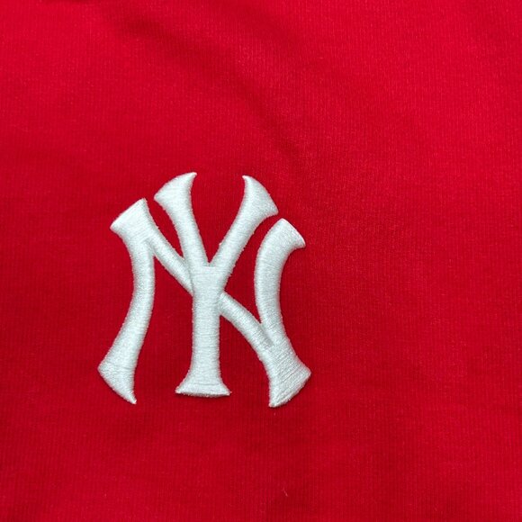 New Era New York Yankees Red Crewneck Long Sleeve MLB 3D Logo Sweatshirt Size M - Picture 4 of 10